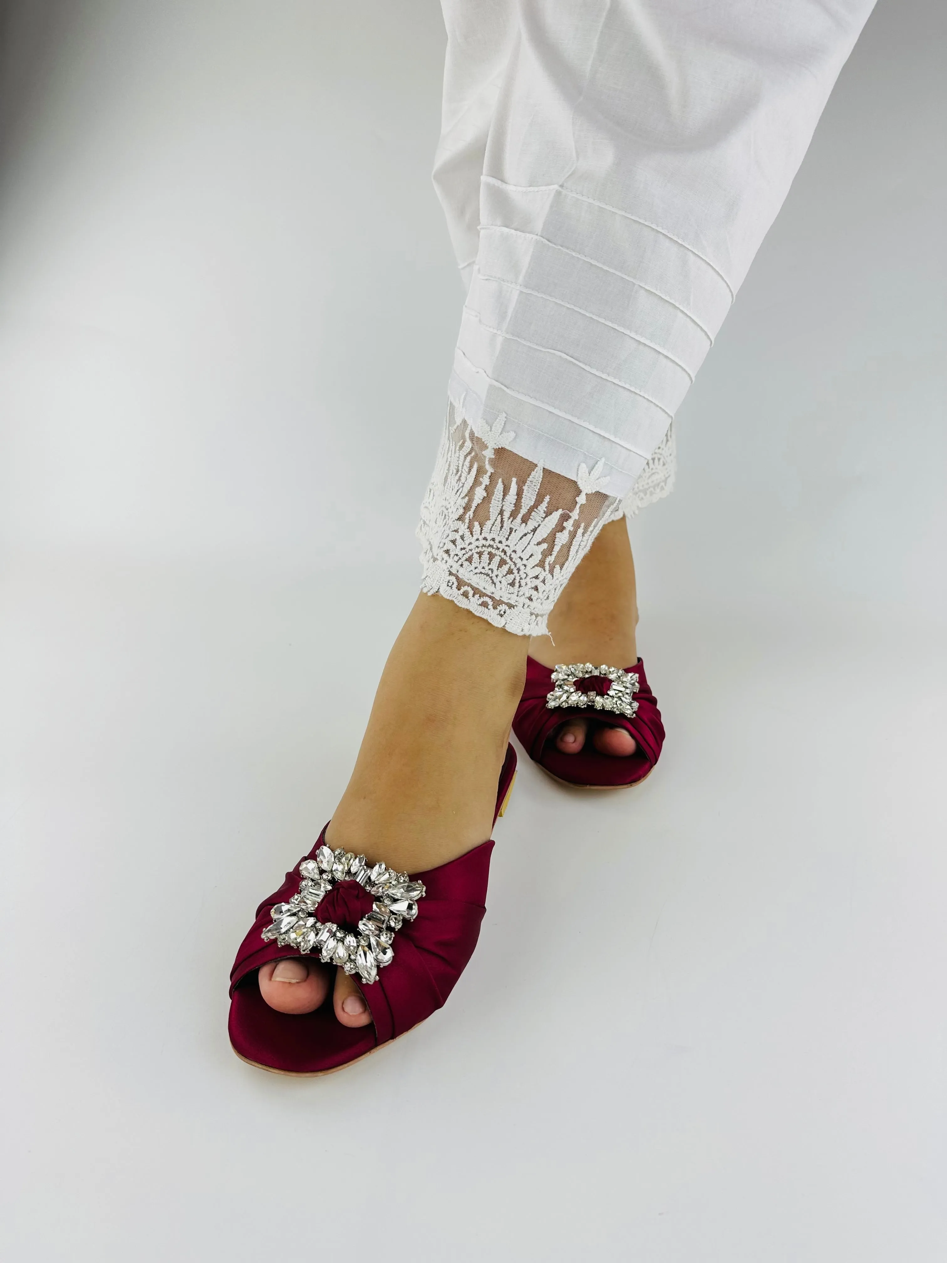 Spunkz Peep Toe Crystal Brooch Burgundy Flat Slippers